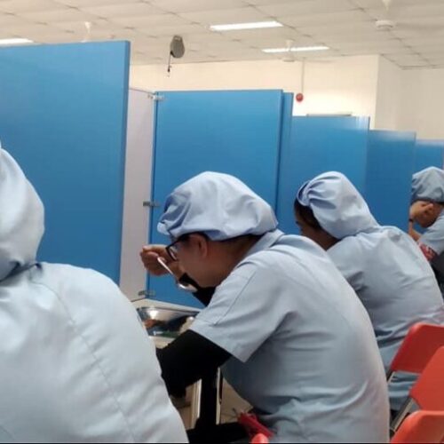 Vách tấm chắn giọt bắn bàn ăn chính hãng Hòa Phát tại Cần Thơ